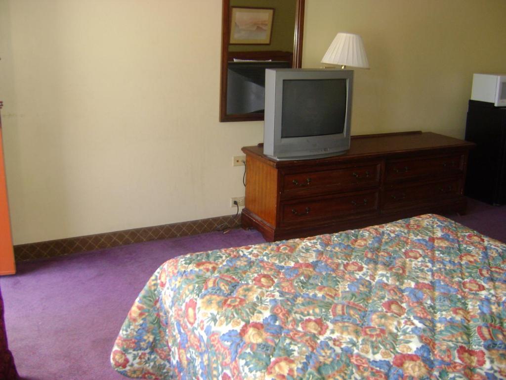 Knights Inn Gastonia Room photo
