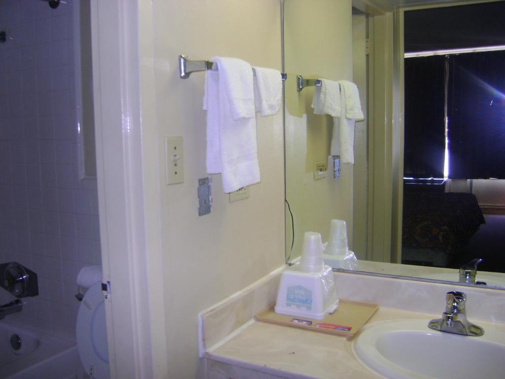 Knights Inn Gastonia Room photo